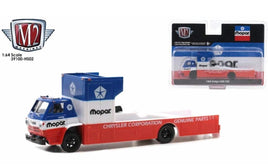 M2 Machines 1:64 Auto Transport 1966 Dodge L600 Mopar Model Truck 39100-HS02
