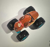 Monster Jam 1:64, Official Monster Mutt Monster Truck - Brand New!!!
