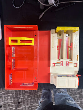 Vintage 1981 Mattel Hot Wheels Inside Track Sto & Go Playset Carrying Case Now Then & Forever Collectibles