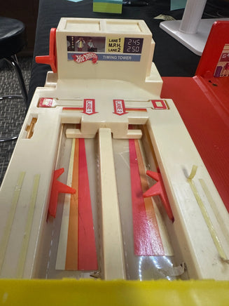 Vintage 1981 Mattel Hot Wheels Inside Track Sto & Go Playset Carrying Case Now Then & Forever Collectibles