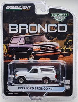 GREENLIGHT 2024 HOBBY EXCLUSIVE WHITE 1993 FORD BRONCO XLT REAL RIDERS!!